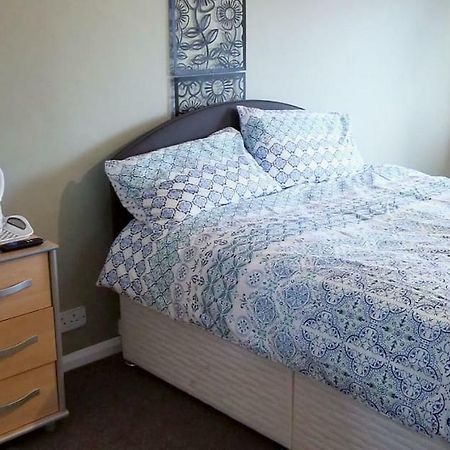 Royal House Slough Hotel ภายนอก รูปภาพ